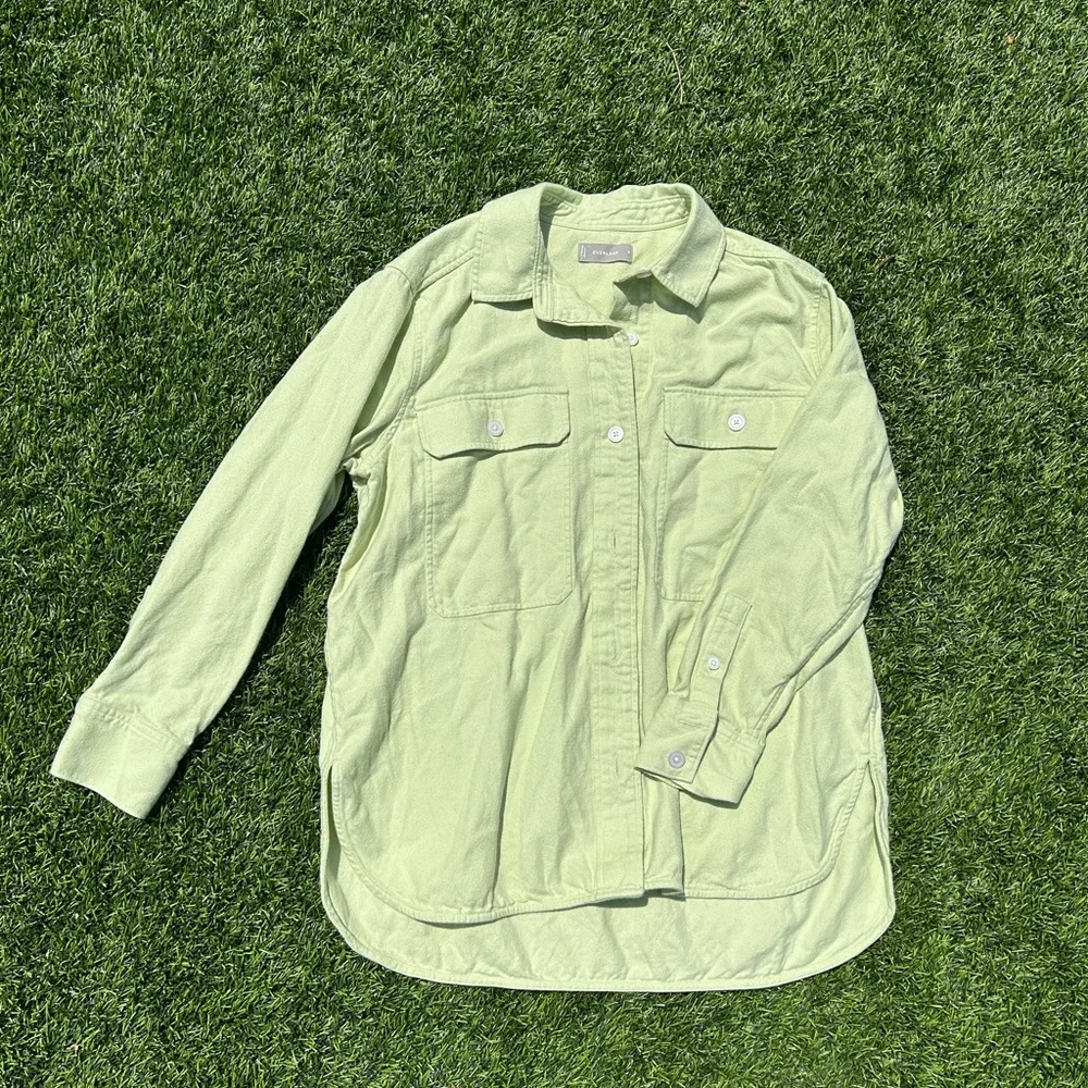 Everlane green button down shirt size Medium - Picture 3 of 5